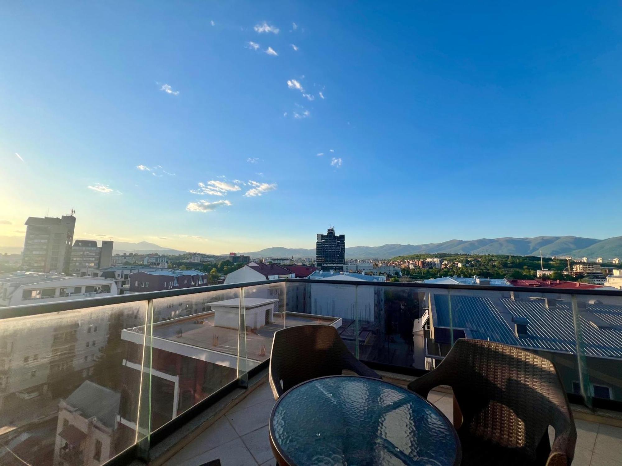 Lush Penthouses - Eluxory Apts Apartment *