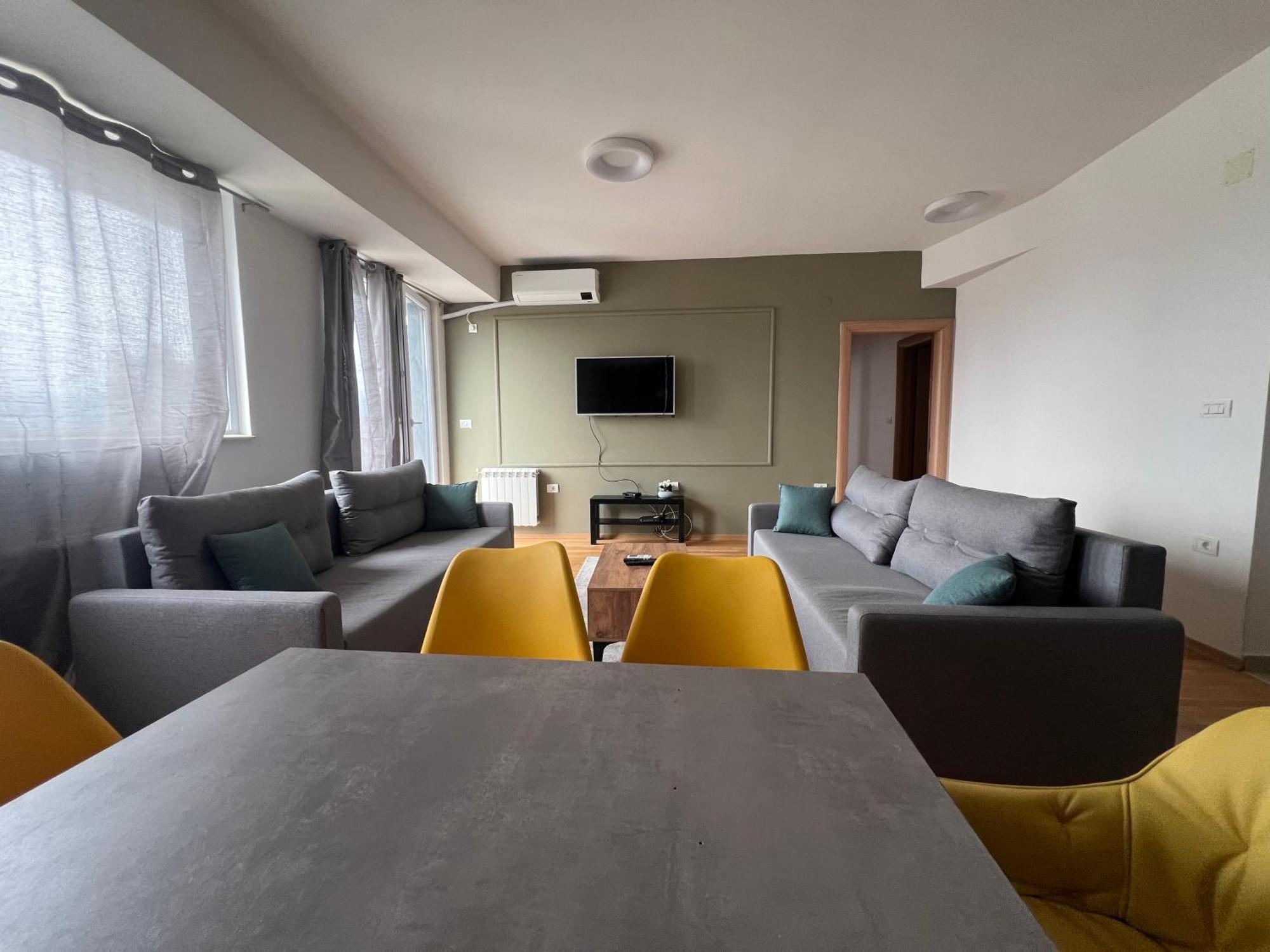 Lush Penthouses - Eluxory Apts Apartment