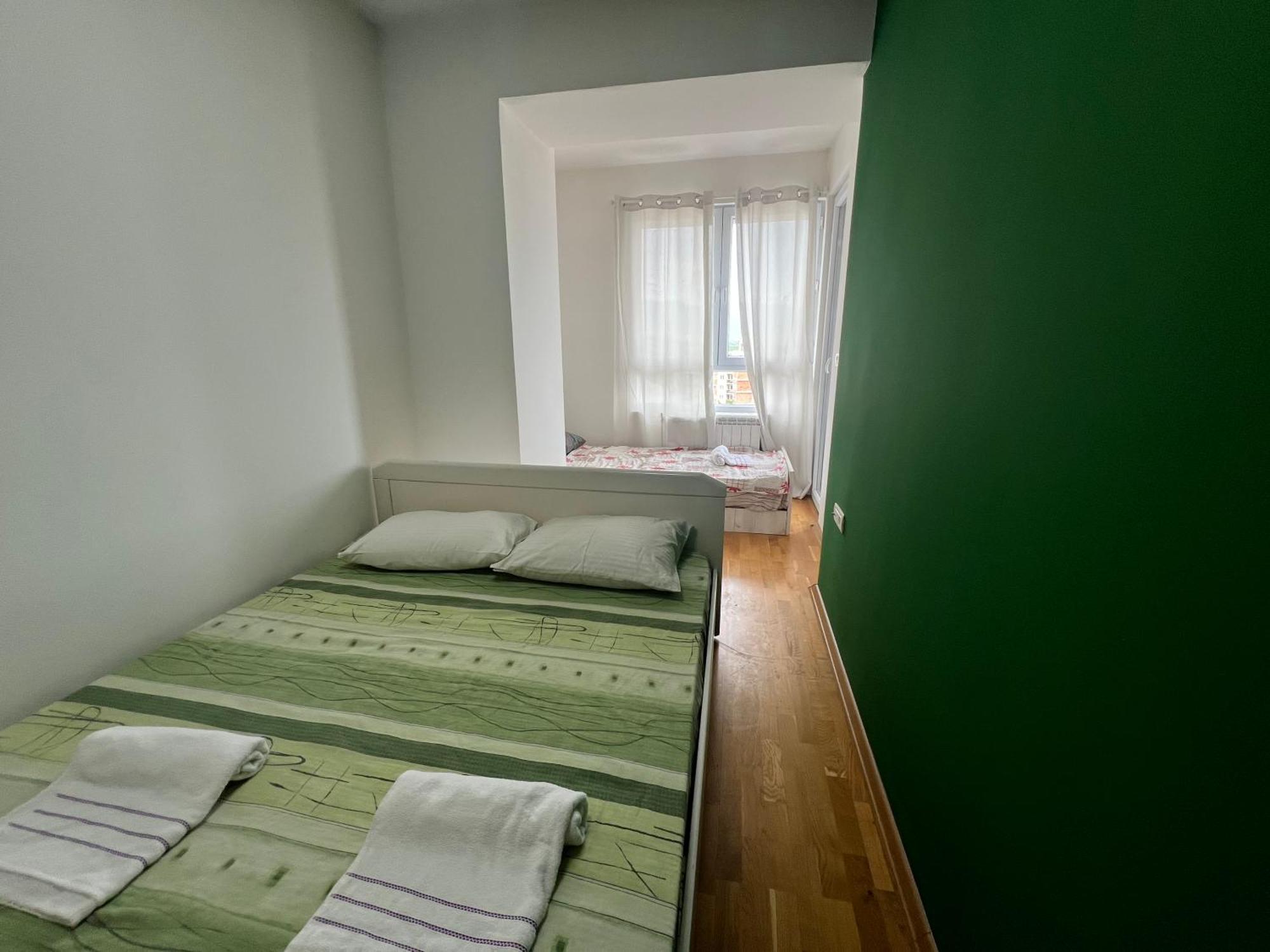 Lush Penthouses - Eluxory Apts *