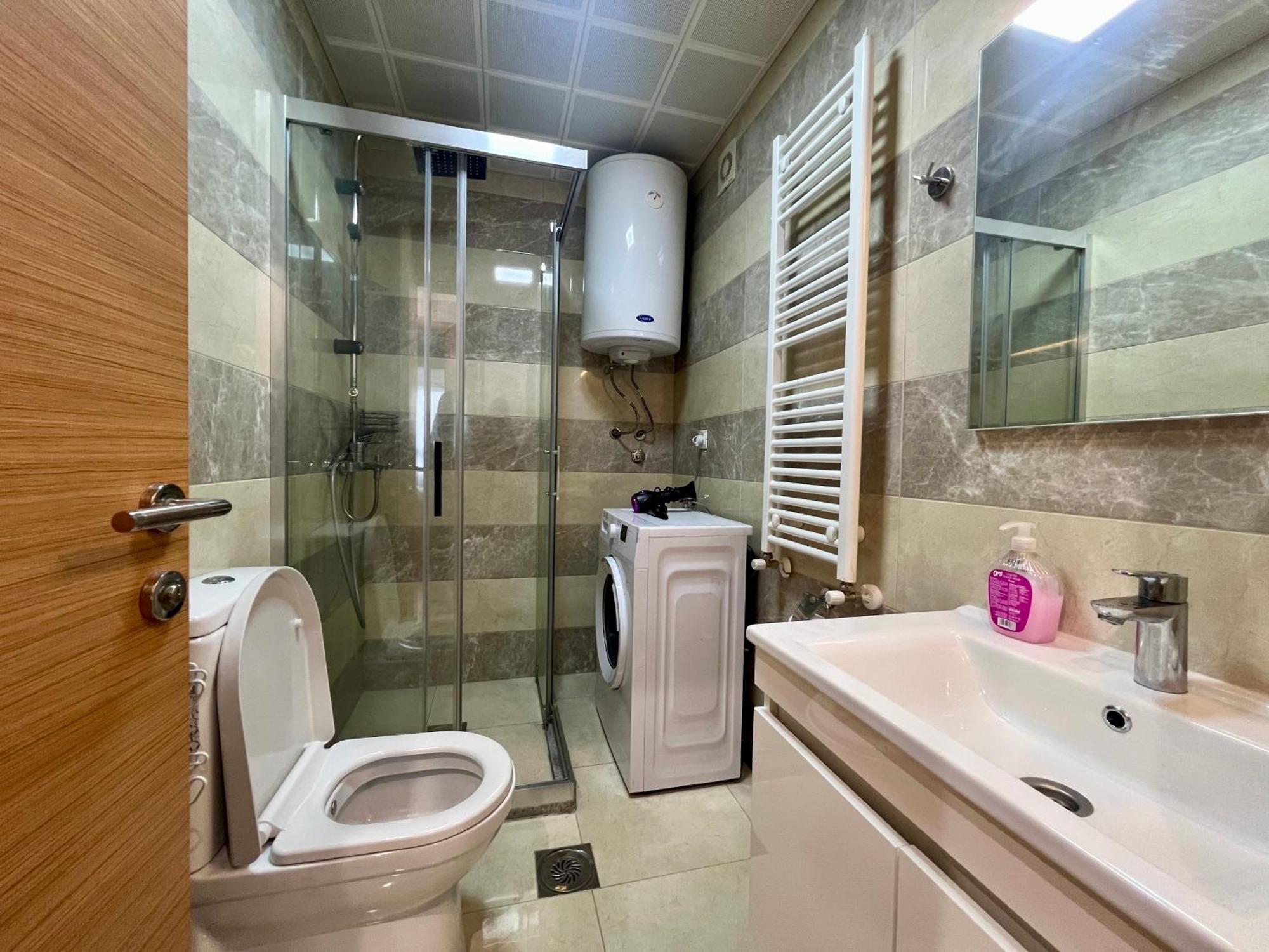 Lush Penthouses - Eluxory Apts