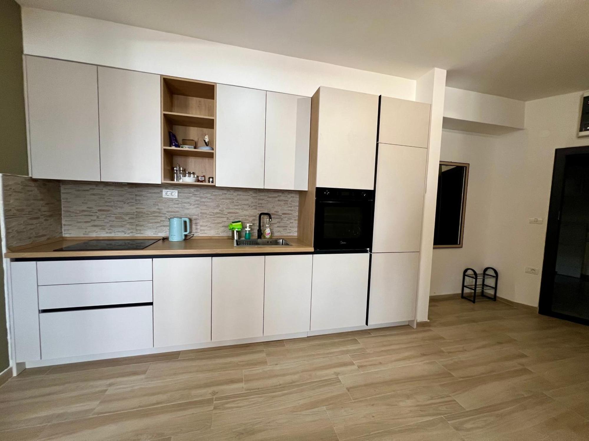 Lush Penthouses - Eluxory Apts *